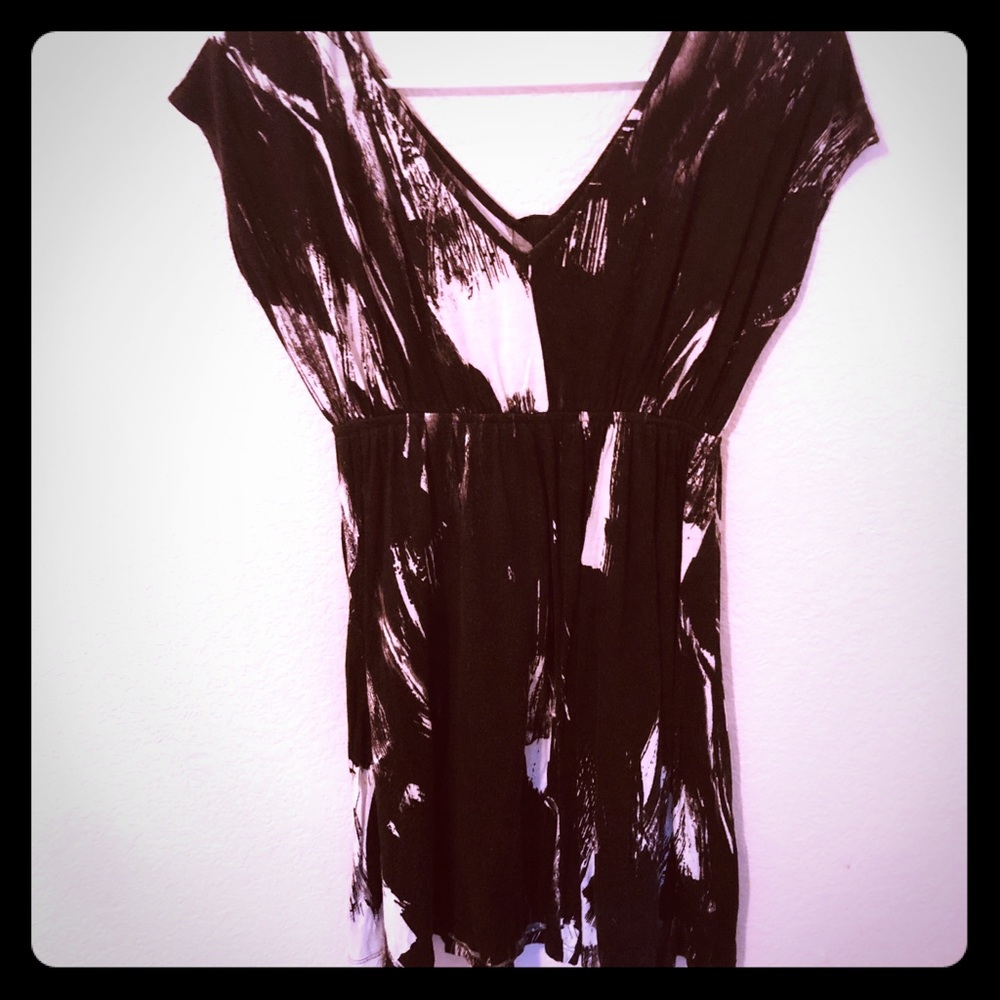 Black & White Tunic Sz. M